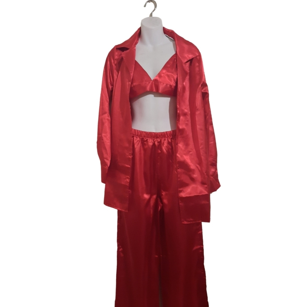 ❣️❣️69.) Satin 3pc Set - Picture 5 of 8